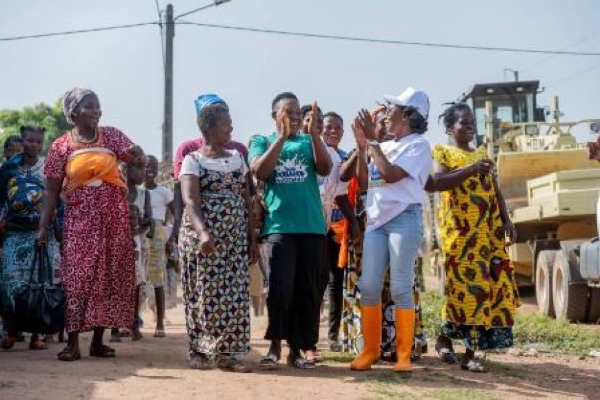 Scandale à Diabo : Une candidate RHDP ‘’déguisée’’ en indépendante parade en engin militaire pour défier le ministre Assahoré