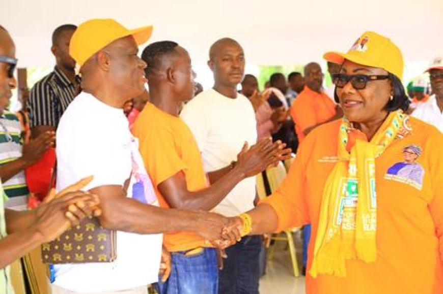 TOULEPLEU – LÉGISLATIVES 2025 : Anne Ouloto galvanise les enseignants et mise sur l’unité pour la victoire