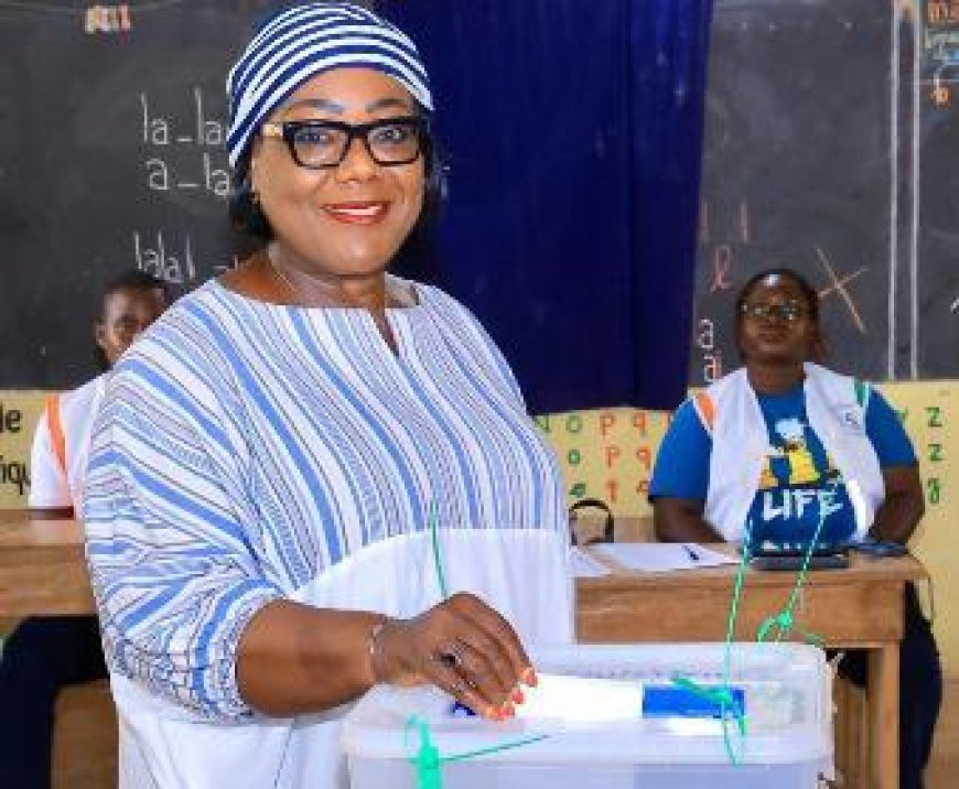 Élections Législatives à Toulepleu : Dans le calme des urnes, Anne Ouloto-Lamizana vote et affiche sa confiance