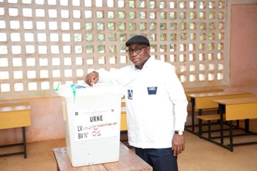 Élections législatives 2025 dans l'indénié-Djuablin: Le ministre N'guessan Koffi accomplit son devoir civique et prône un climat apaisé