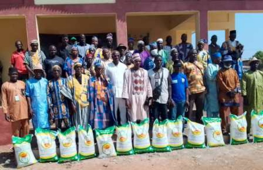 Ferkessédougou / Solidarité et cohésion sociale : Téné Birahima Ouattara offre des vivres aux chefs de quartiers et de villages