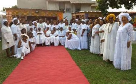 E WAWLEBLA MOU : La tradition baoulé au féminin