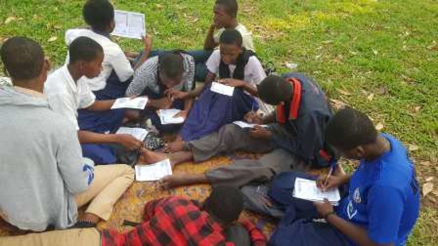 La jeunesse se mobilise pour des élections apaisées avec la charte du jeune citoyen positif.