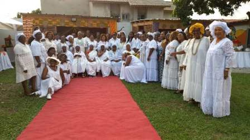 E WAWLEBLA MOU : La tradition baoulé au féminin