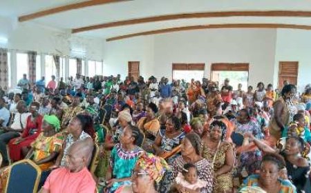 Ouragahio : Les commerçants vent debout contre la hausse des taxes communales