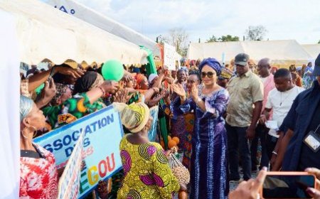 Nassénéba Touré et Raymonde Goudou Coffie fédèrent 2 000 femmes à Toumodi