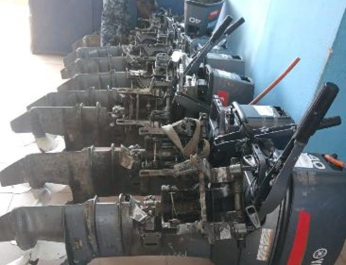 Transport lagunaire à Abidjan : La police maritime frappe un grand coup à Koumassi, neuf pinasses arraisonnées