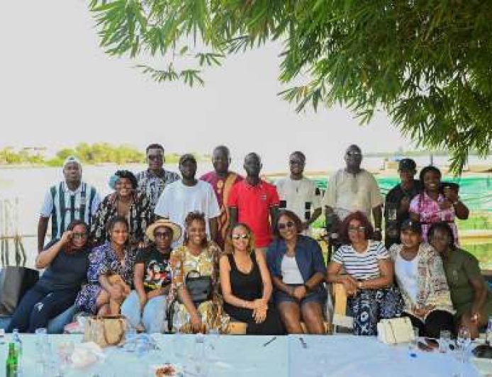 La Direction de la Communication du Ministère des Sports renforce la cohésion à travers une sortie détente