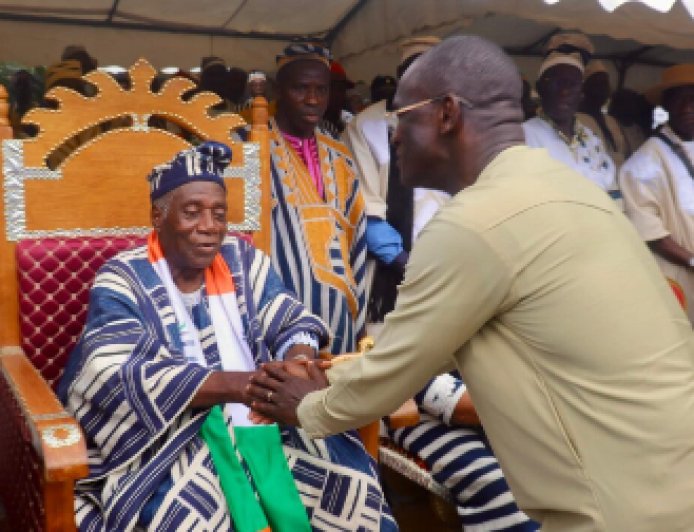 Tonkpi : Vagondo Diomandé reconduit, remercie Ouattara et se place sous les bénédictions des chefs traditionnels