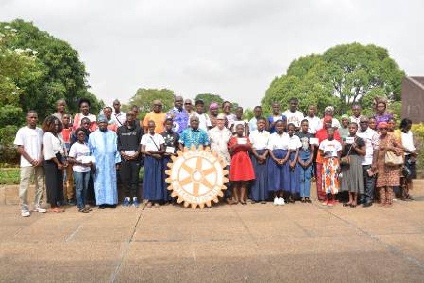 Le Rotary Club Abidjan-Golf booste 27 cracks de l'école ivoirienne