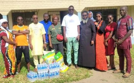 Solidarité interreligieuse : Les meilleurs Natifs de juillet font des dons aux communautés d’Anoumanbo