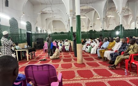Nuit du destin : Une ferveur spirituelle intense dans les mosquées