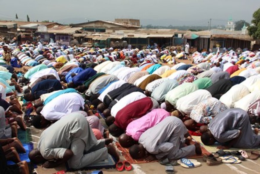 Bondoukou : Le Maire Ouattara Anzoumana communie avec les fidèles pour l’Aïd el-Fitr