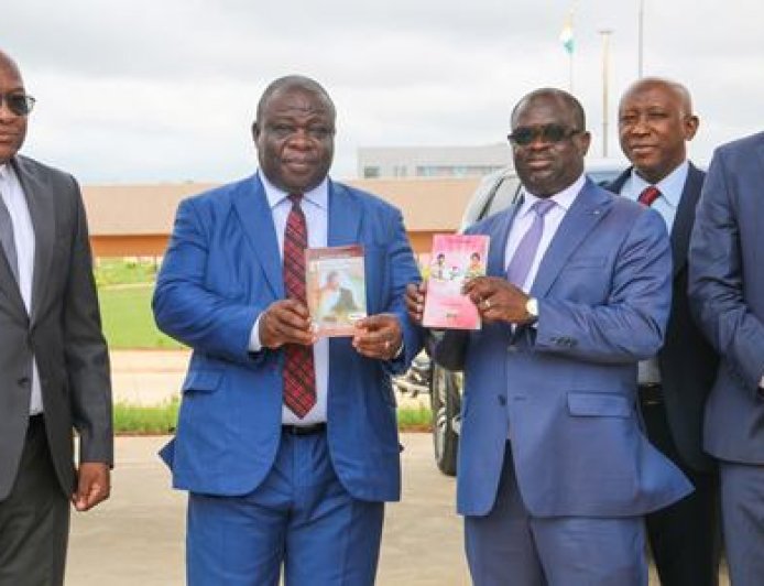 Le savoir en héritage : Le don symbolique de Jules Balou à l’Université de Bondoukou