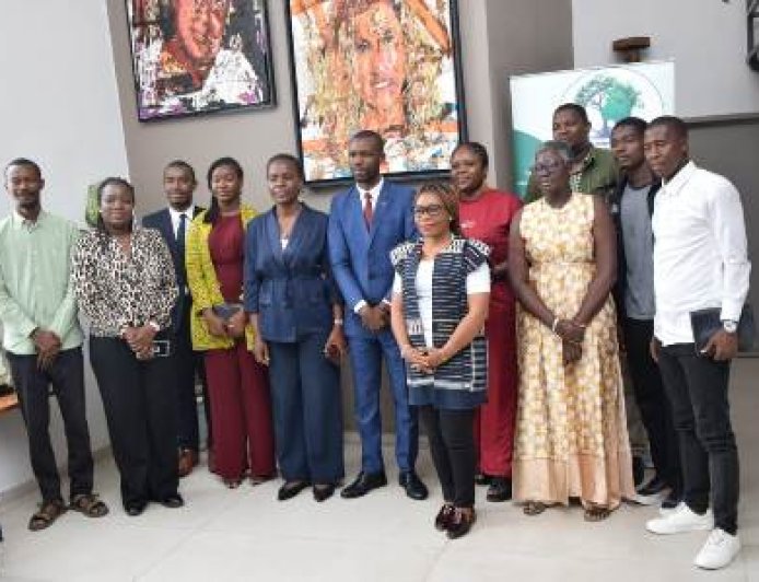 Pollution plastique en Côte d’Ivoire : Le RJICCE mobilise les élèves comme ambassadeurs de la planète