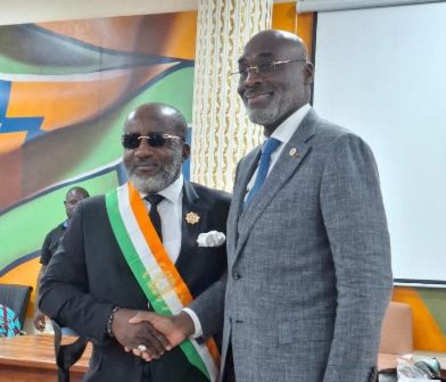 Cocody : Le Député-Maire Jean-Marc Yacé transmet ses attributs de Député à son suppléant Ange Dagaret Dassaud