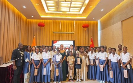 L'Ambassade de Chine à Abidjan ouvre ses portes à la jeunesse ivoirienne