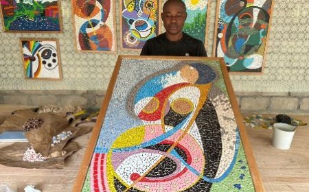 Anon Niangoran Élisée, l'alchimiste des déchets : Quand la mosaïque réinvente l'art écologique en Côte d'Ivoire