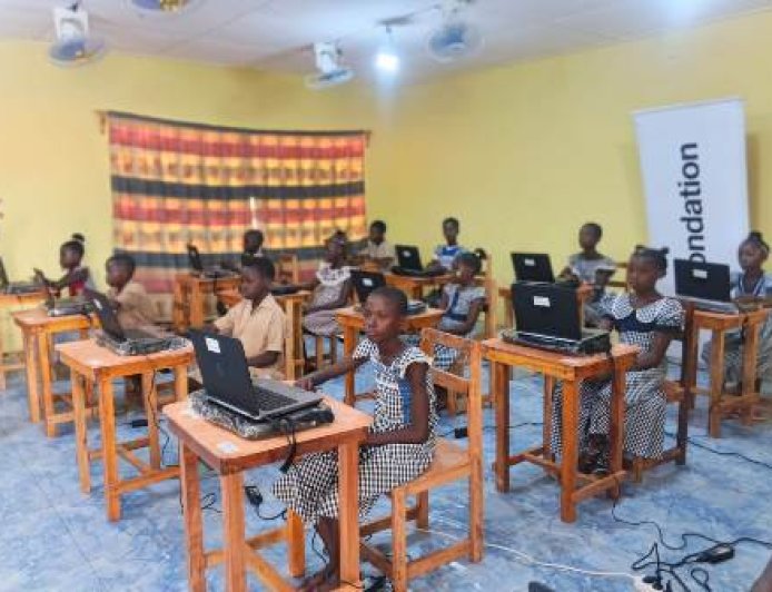 IEPP Zouan-Hounien : Le groupe scolaire Kouèpleu inaugure une salle multimédia grace à son sacre au concours Wiki Challenge École d'Afrique