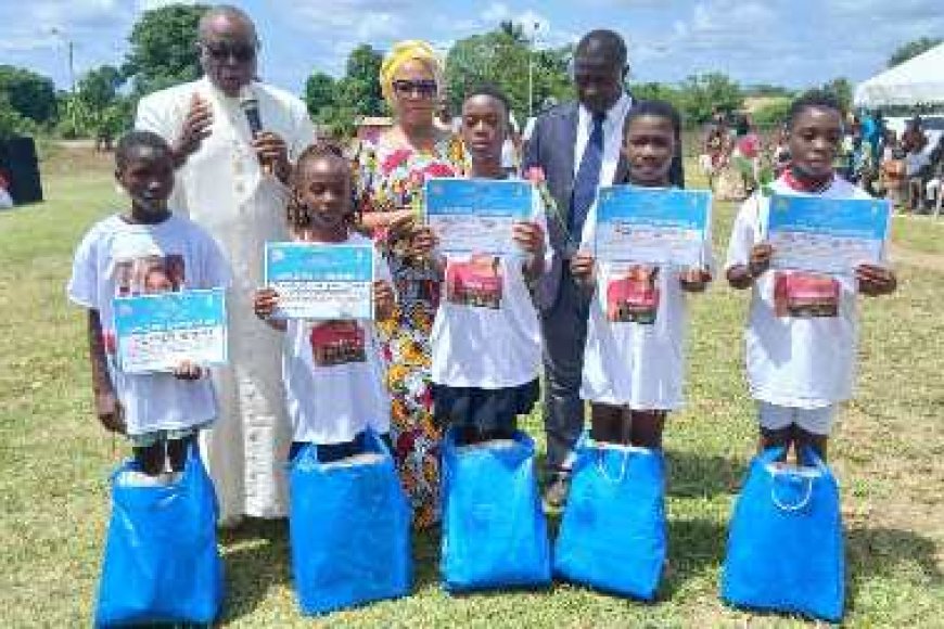 Kpapékou : 30 élèves célébrés lors de la toute première Journée de l’Excellence de l’EPP catholique
