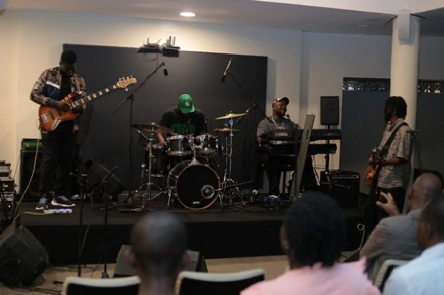 Abidjan Jazz Fusion -Acte 2 : Quand le saxophone épouse le pinceau