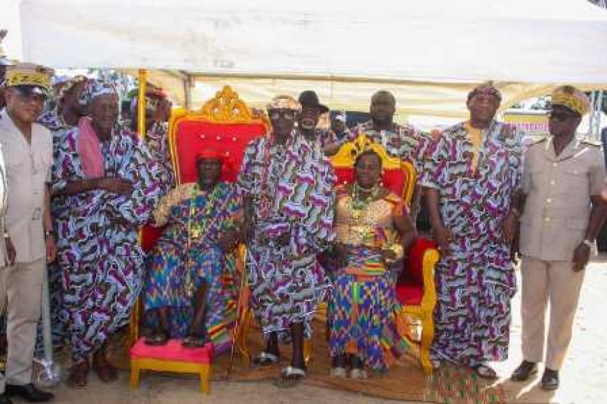 Cérémonie intronisation : Le ministre adje silas metch exhorte le nouveau chef de canton trepoint à prôner la paix et le vivre ensemble