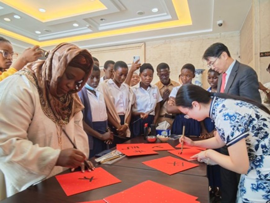 L'Ambassade de Chine à Abidjan ouvre ses portes à la jeunesse ivoirienne
