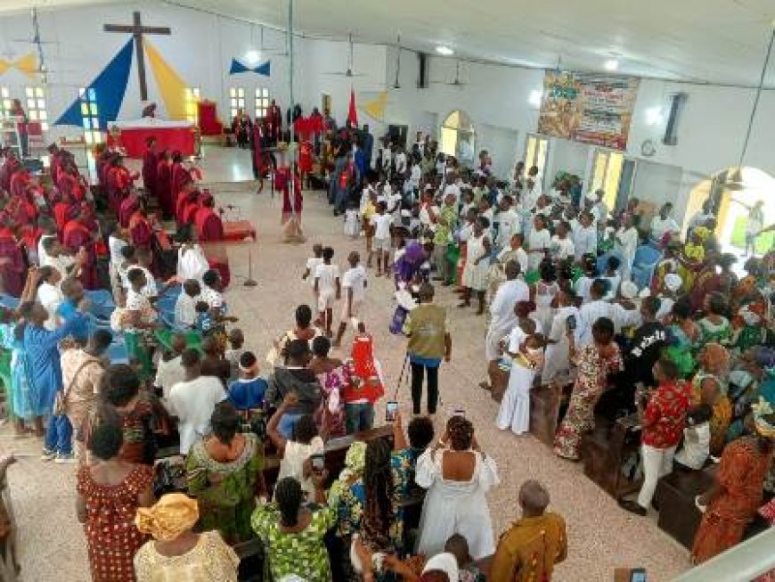 Sikensi : Une centaine de baptisés à l’Église Méthodiste Cité de Grâce de Braffouéby