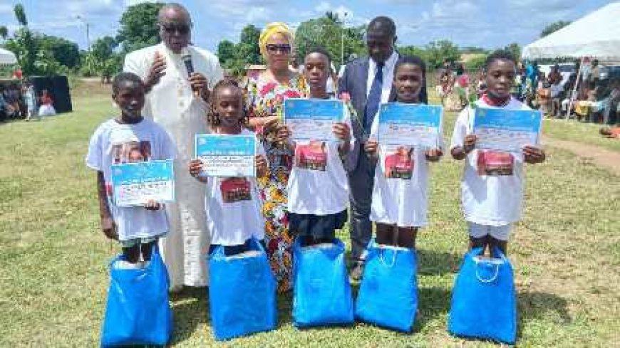 Kpapékou : 30 élèves célébrés lors de la toute première Journée de l’Excellence de l’EPP catholique