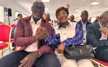 UNJCI/12e Congrès à Abidjan : Marie-Laure N’Goran et Stéphane Bahi, la poignée de main de la paix avant le vote