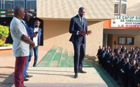 Yamoussoukro : Les élèves-maîtres du CAFOP Supérieur magnifient leur directeur