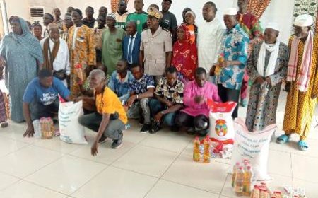 Séguéla : Des personnes vulnérables reçoivent leurs kits de « Popote familiale 2026 »