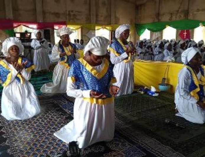 SINÉMATIALI : La moisson juvénile ouvre la saison spirituelle à la Paroisse Sainte Trinité du Christianisme Céleste