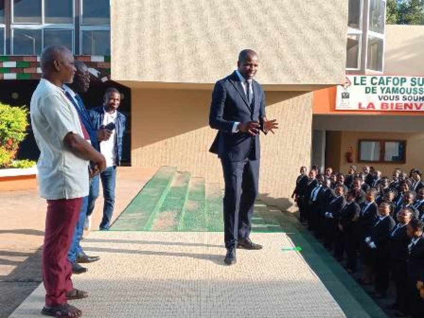 Yamoussoukro : Les élèves-maîtres du CAFOP Supérieur magnifient leur directeur