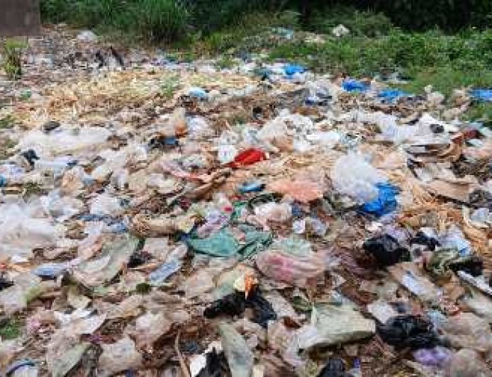 Ouragahio étouffe sous les déchets : Le cri de détresse d'une population oubliée