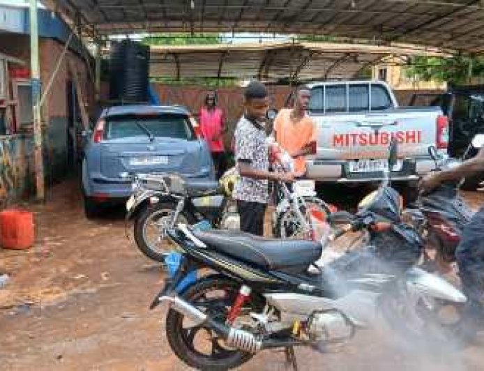 Gagnoa : à 15 ans, Kouassi Ange fait de ses vacances une école du courage