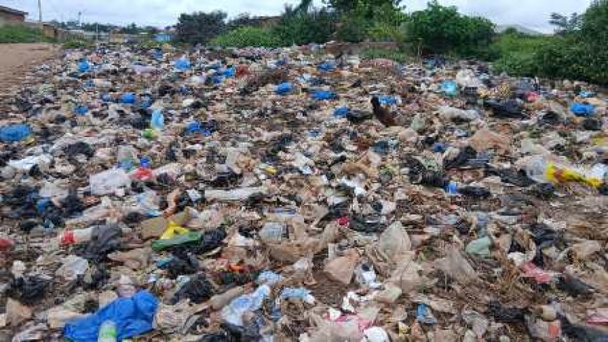 Ouragahio étouffe sous les déchets : Le cri de détresse d'une population oubliée