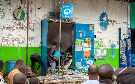 Man / Ancien cinéma Olympia : Un incendie ravage plusieurs magasins