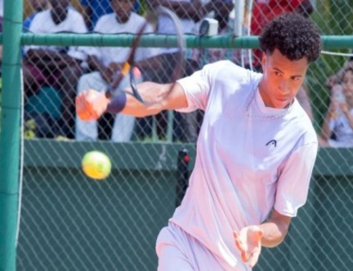 Tennis : La Fédération ivoirienne accélère pour enrôler le jeune prodige Elijah Sanogo