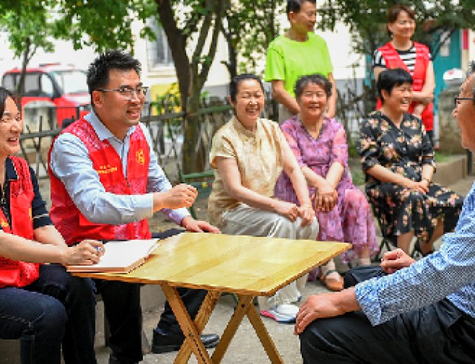 Xinhua : Xi Jinping insiste sur la consolidation et l'élargissement de la campagne sur une vision juste des mérites politiques