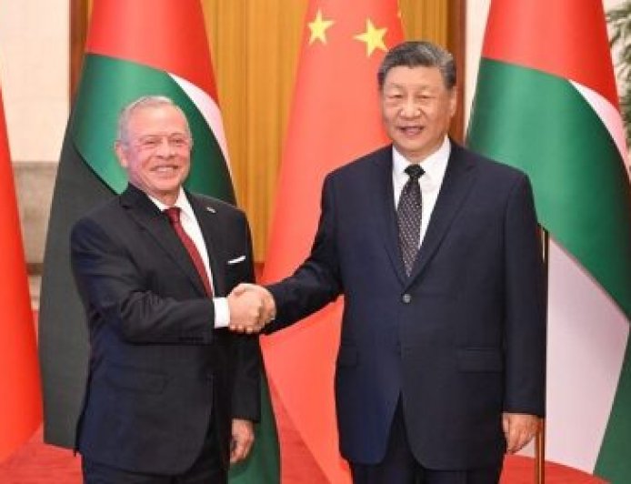 Xi Jinping insiste sur la consolidation et l'élargissement de la campagne sur une vision juste des mérites politique