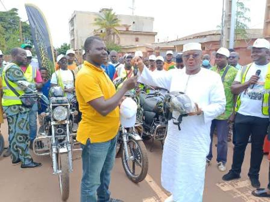 Korhogo : AM’S offre 70 motos aux conducteurs de taxis-motos et mise sur le civisme routier