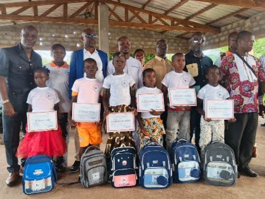 Gomon : Kacou Adou Stéphane magnifie l’excellence scolaire et récompense les meilleurs élèves
