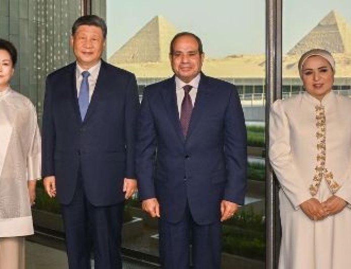 Xi Jinping et Peng Liyuan visitent le Grand Musée égyptien