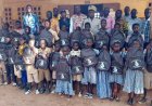 Sinématiali : L’OIA offre 40 kits scolaires à des élèves vulnérables