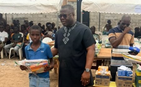 Ouragahio : Gozoa Serge Olivier offre 200 kits scolaires et désamorce le stress de la rentrée