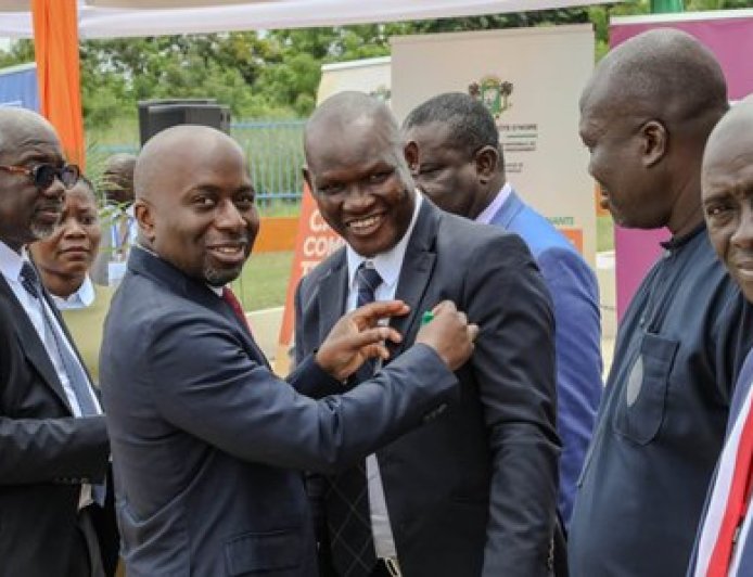 Journée mondiale des enseignants : La Côte d’Ivoire décerne 37 médailles du mérite à ses formateurs à Yamoussoukro