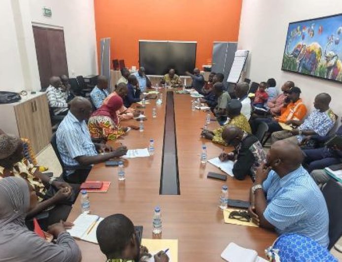 Bouaké : La Mairie mobilise les COGES de Belleville pour améliorer l’hygiène et la sécurité dans les écoles