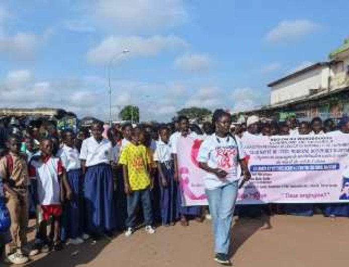 Séguéla : Les élèves marchent pour sensibiliser contre le cancer du sein et du col de l’utérus
