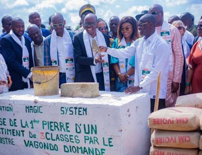 Zouan-Hounien : L’ONG Phares de Vie renforce les infrastructures et les équipements scolaires